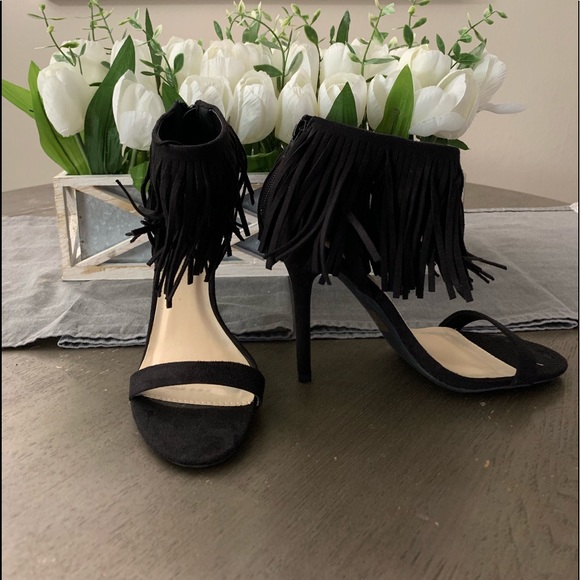 Black fringe shoes - Picture 2 of 4